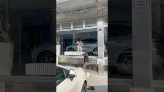 Vuoi vedere la concessionaria? 😂 #cars #comedy #funny