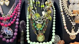 Предварительный показ лотов! Аукцион ювелирных изделий состоится завтра, в среду, в 15:00 по тихо...