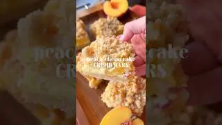 peach cheesecake crumb bars 🍑recipe on my blog kennascooks.com #peach #cheesecake #dessert #baking