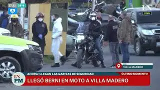 Así llegaba Sergio Berni en moto a Villa Madero