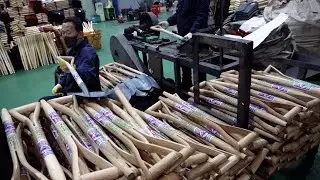 Процесс изготовления лопат на старейшей в Корее фабрике по производству сельскохозяйственных орудий