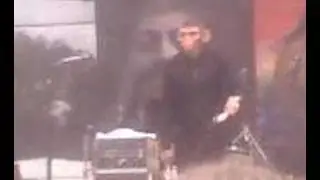 les in the monkey mask