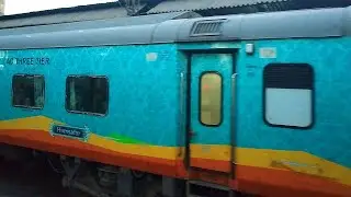 Bandra Terminus Saharsa Humsafar Express Train Arrival