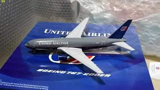 萬呼憶喚的JC Wings 1/200 United Airlines 聯合航空經典戰機灰 波音767-200ER N608UA Battleship Grey