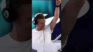 Armin van Buuren plays Chicane- 'Saltwater (Remix)' 🎶 #asot #classictrance #arminvanbuuren #shorts