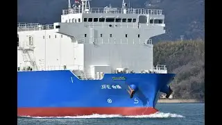 ROROパレット運搬船「JFE 黒隆」因島大橋通過　令和7年12月23日