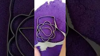 This sand cut was TOO perfect 😳 #satisfying #asmr #kineticsand #shorts
