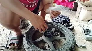 Tutorial pergantian bearing belakang Vixion old yang sudah oblak dudukannya...simak TERUSS..