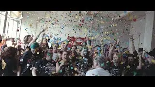 ZSK - Es m&uuml;sste immer Musik da sein (Offizielles Video)