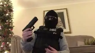 Raven EU17 pistol unboxing