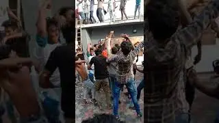 Tanuku lo racha chesina Allu Arjun Diehard Fans at venkateswara theater😎😎