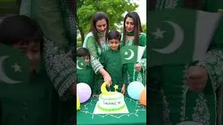 Together for Azadi 💚🤍 | Family Celebrates Freedom #AzadiMubarak #PakistanDay #FamilyCelebration