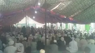 Uras Darbar peer mitha yeh salana uras her sal hota hy jis mein kasr tadad mein awam shirkat krti hy
