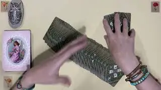 Ce que tu repr&eacute;sentes vraiment pour cette personne : pass&eacute;, pr&eacute;sent, futur | Tarot amour