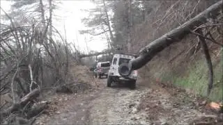 4x4 climbs in the mountains of Liguria, Italy