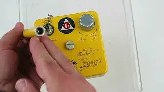 G27774 ~ Industrial Electronic Hardware Civil Defense CD V-750 Dosimeter Pen Charger & Dosimeter Pen