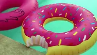 Pool float unboxing and lifehacks summer 2018!