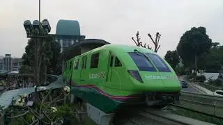Sentosa Express Green and Purple Monorail Trains at Imbiah Station [4k]