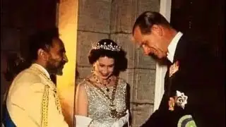QE2 BOWED TO HIM HAILE SELASSIE THE ONE
