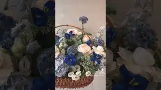 Basket Flower Arrangement. #bouquet #flower #floraldesign #floraldesign #floraldesigner #gifts