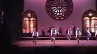 Le&oacute;n & Roll - Danza de Palos