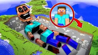 Bullying The Giant Mimicer in Minecraft