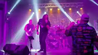 Twist of cain cover of her black wings DANZIG 