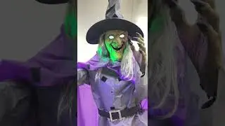 SCARY HALLOWEEN WITCH 🧙&zwj;♀️#shorts #halloween #halloweendecor #scary #clown #creepy #halloween2022