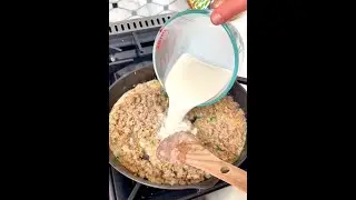 Пирог с печеньем и подливкой | Сытный завтрак на сковороде