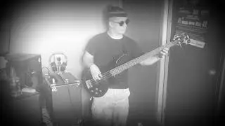 Chancho en Piedra - Da la Claridad a nuestro Sol (215 Bass Cover)