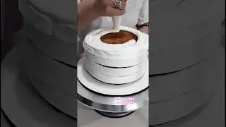 decoraci&oacute;n de Torta con Crema Chantilly Dorado #cake