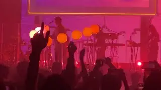 Goodbye to a World / Sad Machine - Porter Robinson SMILE! :D Live Singapore 2024