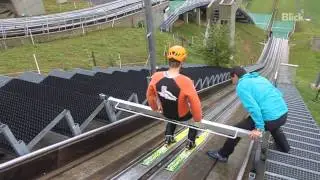 Mutig: Hier springt BLICK-Bärtsch die 50m-Ski-Schanze