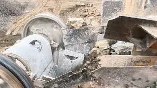 Невероятная работа щековой дробилки для камня: Большая дробилка для камня. #дробилкадлякамня