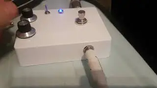 Chorus based on boss ce2, tonepad corral chorus with vibrato switch!