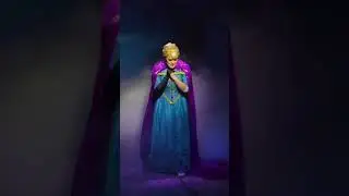 Elsa&rsquo;s Eerie Let It Go #shorts #letitgo #queenelsa #reveal #elsa #shortvideo