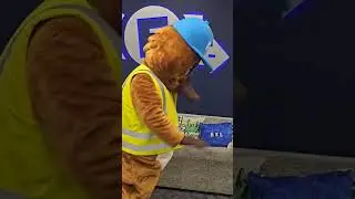 🧢💃 Earl Moonwalks for Safety