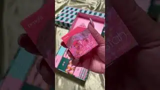 unboxing Benefit's juicy 2023 holiday advent calendar 💝