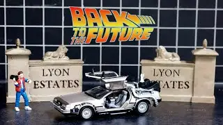 Diecast DeLorean Back to the future Time Machine Vitesse 1/43 scale. Unboxing Review!
