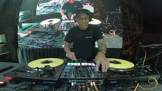 Guto Loureiro - Performance na Echo SP 2005 - @AlphaTheta / Pioneer DJ Brasil @PC1 Audio Import