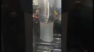 Extrusion blow molding machine for 3L handle bottle