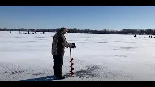 Подледная рыбалка на озёрах системы Фокс.