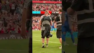 viktor gy&ouml;keres keeping up with hair flick memes 🤣 #arsenal #epl #football