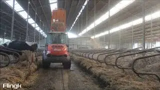 Flingk SVV 2500 met uitklapbare transportband (Stroverdeler | Straw spreader | Strohverteiler)