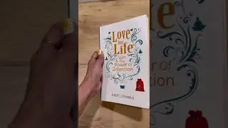 Still waiting for a sign to change your life? Maybe this book is it. 📖✨