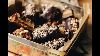 Episode 46 - Caramel and Almond Slice
