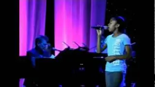 Jamia Nash rehearses 