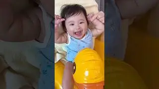 What to do when baby wants to play with water 👶🏻🏖️ #funny #shorts #newborn
