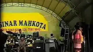 Sanjungan jiwa. Sinar mahkota. Irul mahardika feat nafsi saputri