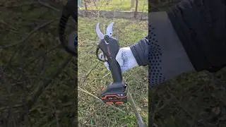 Акумуляторний секатор Dnipro-M DPS-200BC ULTRA